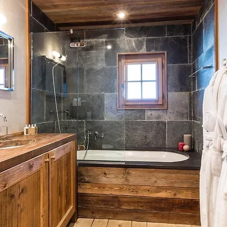 Contact Us At What App - 0041-798-079-427 To Book!! - Chalet Merveilleusement Confortable Avec 3 *